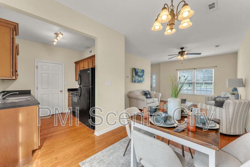 3721 Keri Ln NE property image