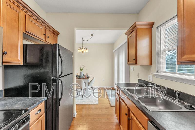 3721 Keri Ln NE property image