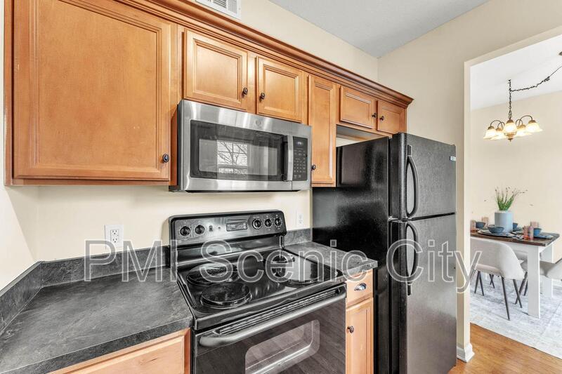 3721 Keri Ln NE property image