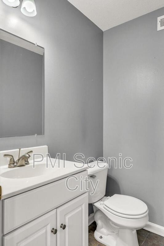 3721 Keri Ln NE property image