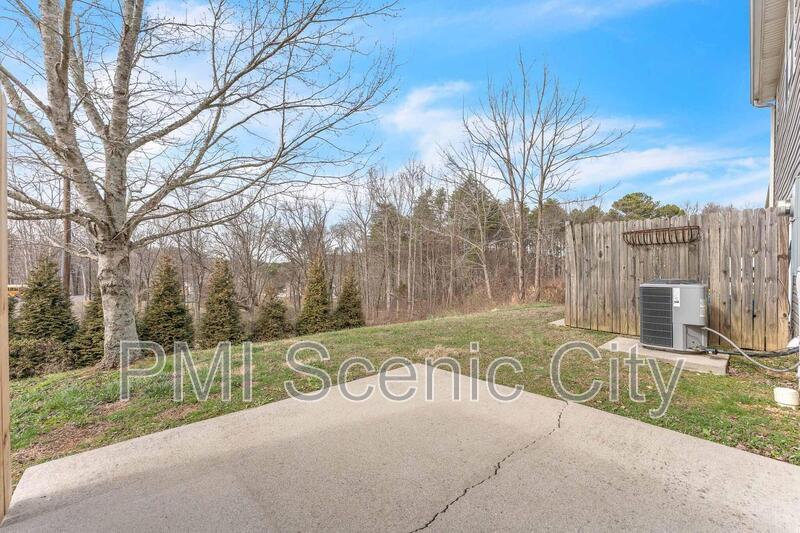 3721 Keri Ln NE property image