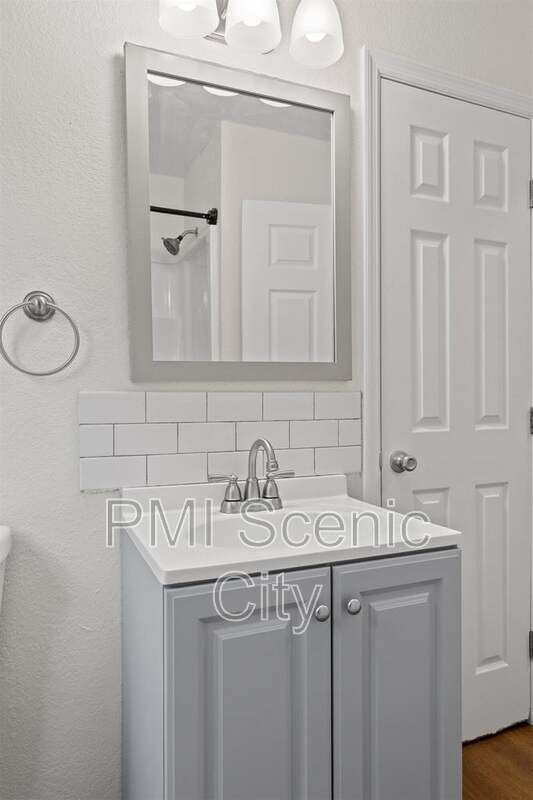 3919 Weldon Dr property image