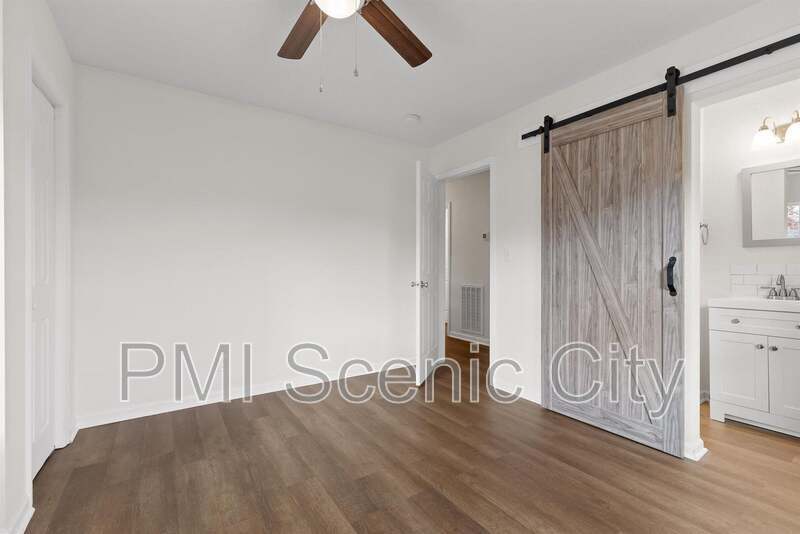 3919 Weldon Dr property image