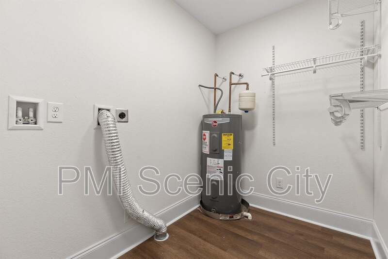 3919 Weldon Dr property image