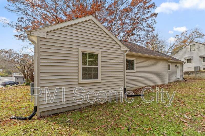 3919 Weldon Dr property image