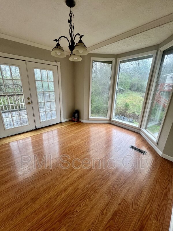 124 Donna Lane property image