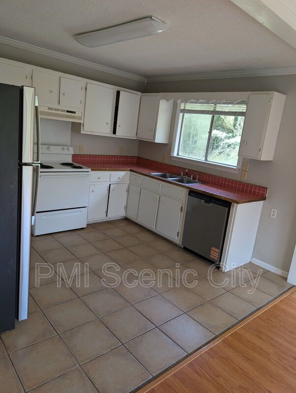 124 Donna Lane property image