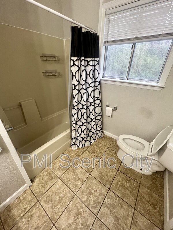 124 Donna Lane property image