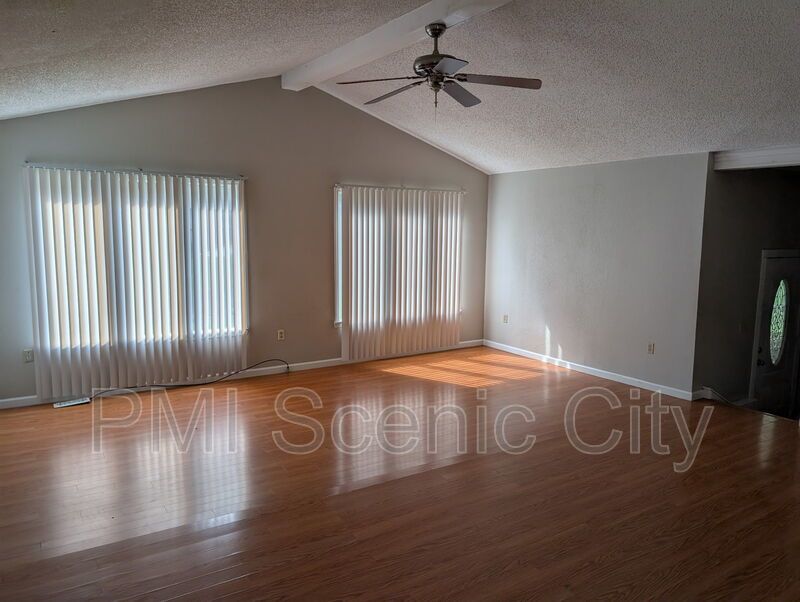 124 Donna Lane property image