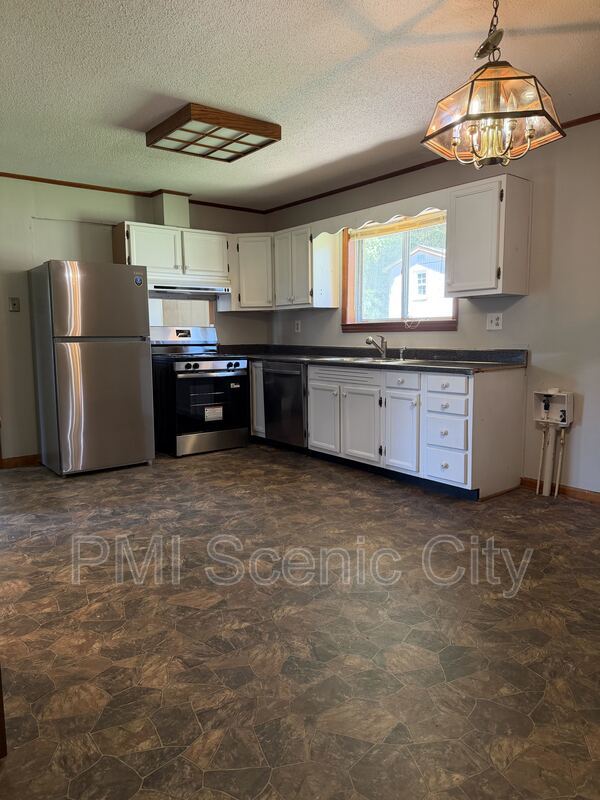 2 Canary Lane property image