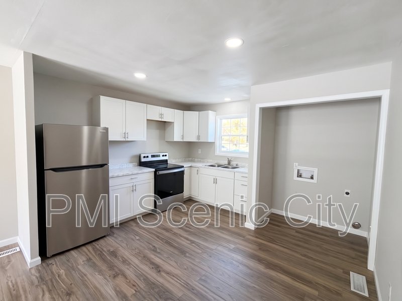 479 Old Federal Rd SE Apt B property image