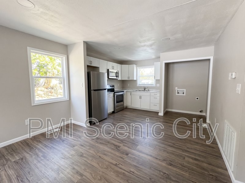 479 Old Federal Rd SE Apt B property image