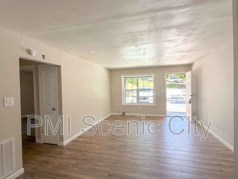 479 Old Federal Rd SE Apt B property image