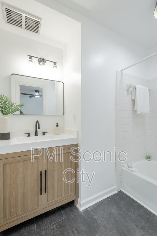 3916 Fountain Ave property image