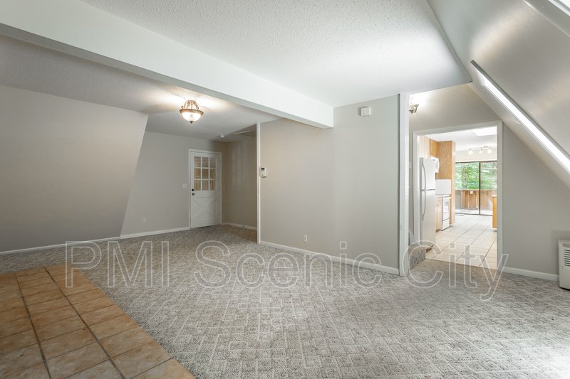 Signal Mountain Log Cabin for Lease property image