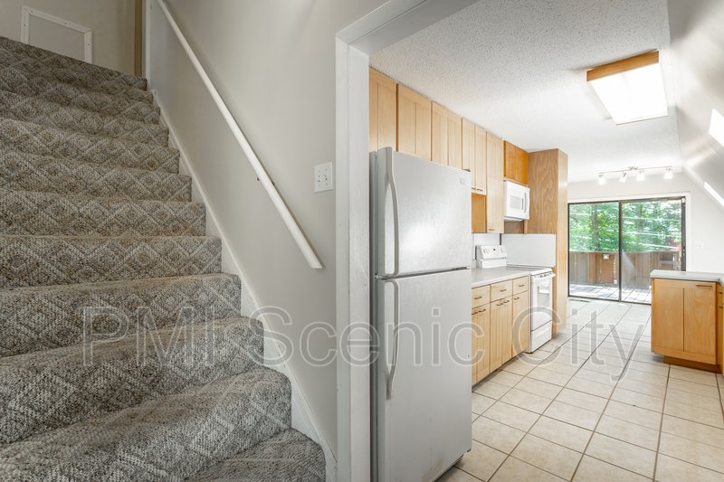 Signal Mountain Log Cabin for Lease property image