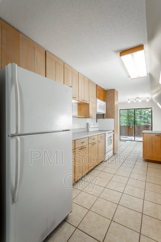 Signal Mountain Log Cabin for Lease property image
