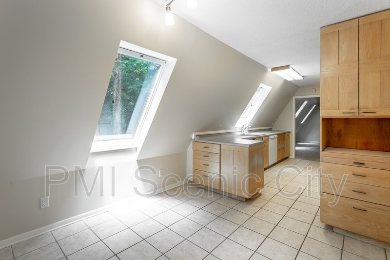 Signal Mountain Log Cabin for Lease property image