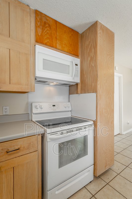 Signal Mountain Log Cabin for Lease property image