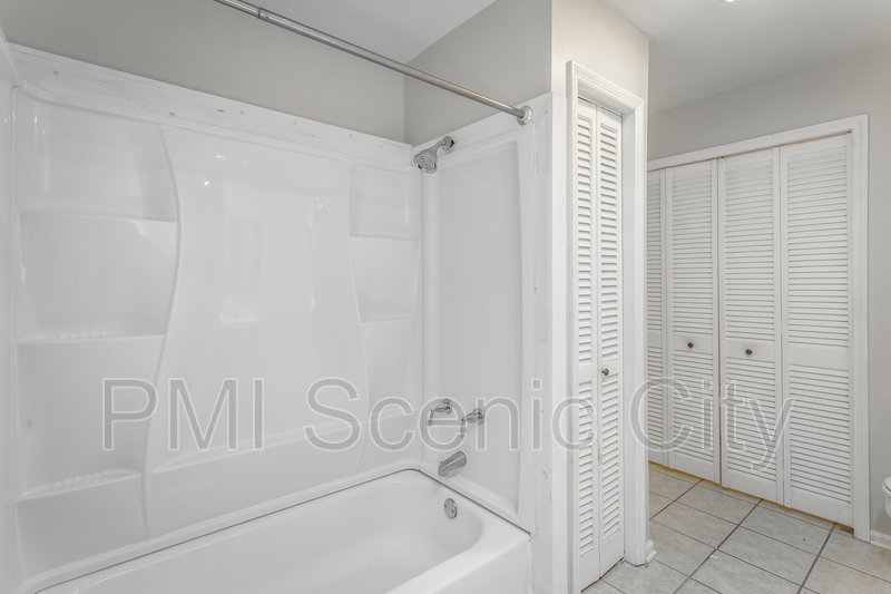 Signal Mountain Log Cabin for Lease property image
