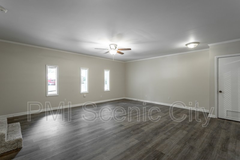 Signal Mountain Log Cabin for Lease property image