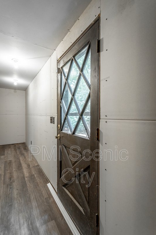 Signal Mountain Log Cabin for Lease property image