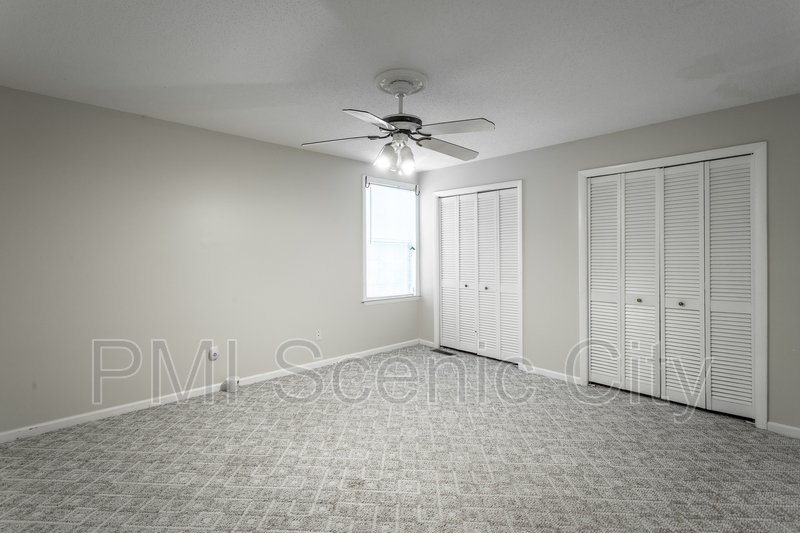 Signal Mountain Log Cabin for Lease property image