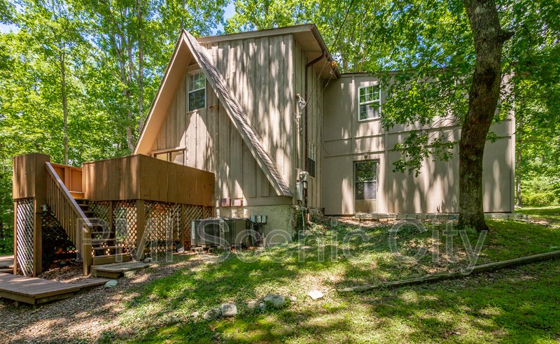 Signal Mountain Log Cabin for Lease property image