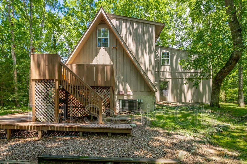 Signal Mountain Log Cabin for Lease property image
