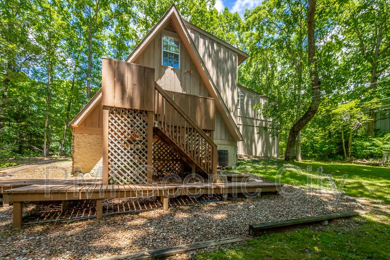 Signal Mountain Log Cabin for Lease property image