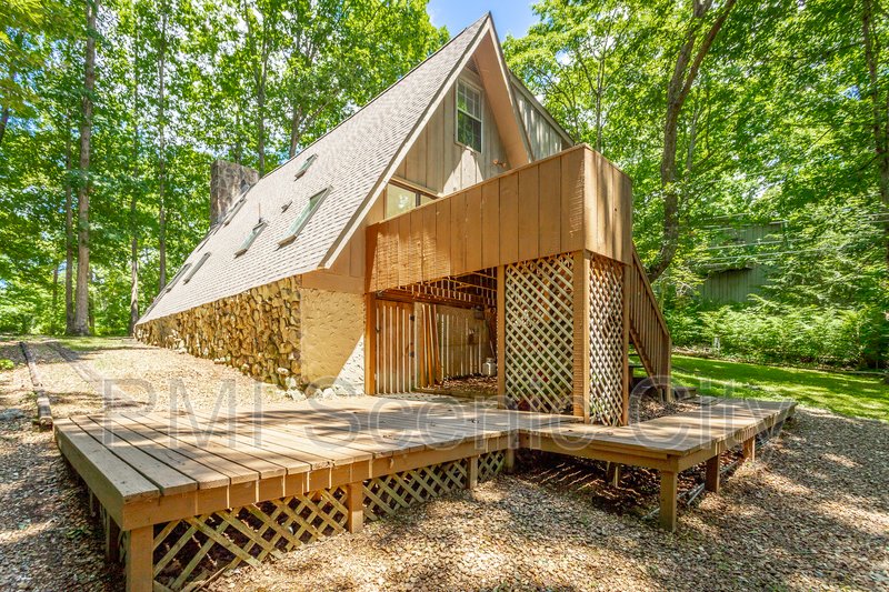 Signal Mountain Log Cabin for Lease property image